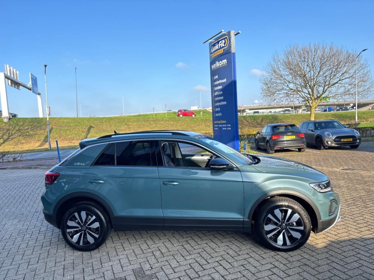 Volkswagen T-Roc 1.0 TSI GOAL EDITION AIRCO NAVI PDC LMV STOELVW