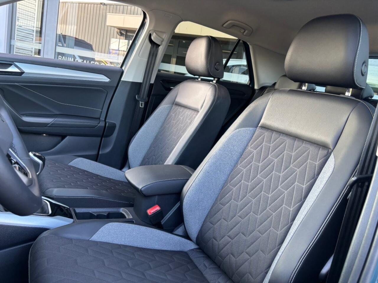 Volkswagen T-Roc 1.0 TSI GOAL EDITION AIRCO NAVI PDC LMV STOELVW