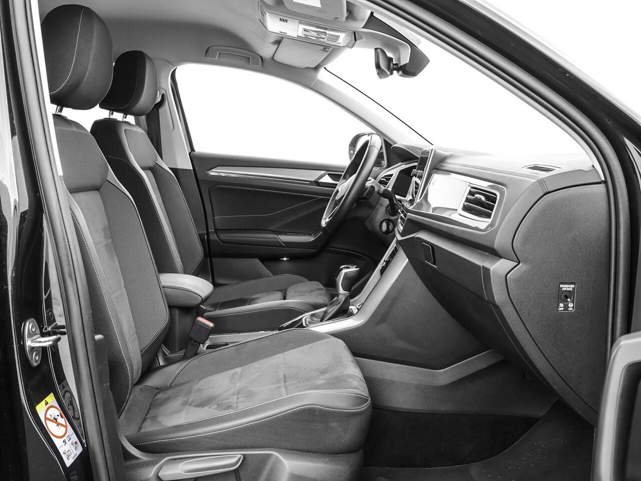 Volkswagen T-Roc 1.5 TSI 150pk DSG Style · Apple/Android Car Play · Afneembare Trekhaak · Massagefunctie Bestuurder · Stoelverwarming · Sportstoelen · Garantie t/m 07-01-2027