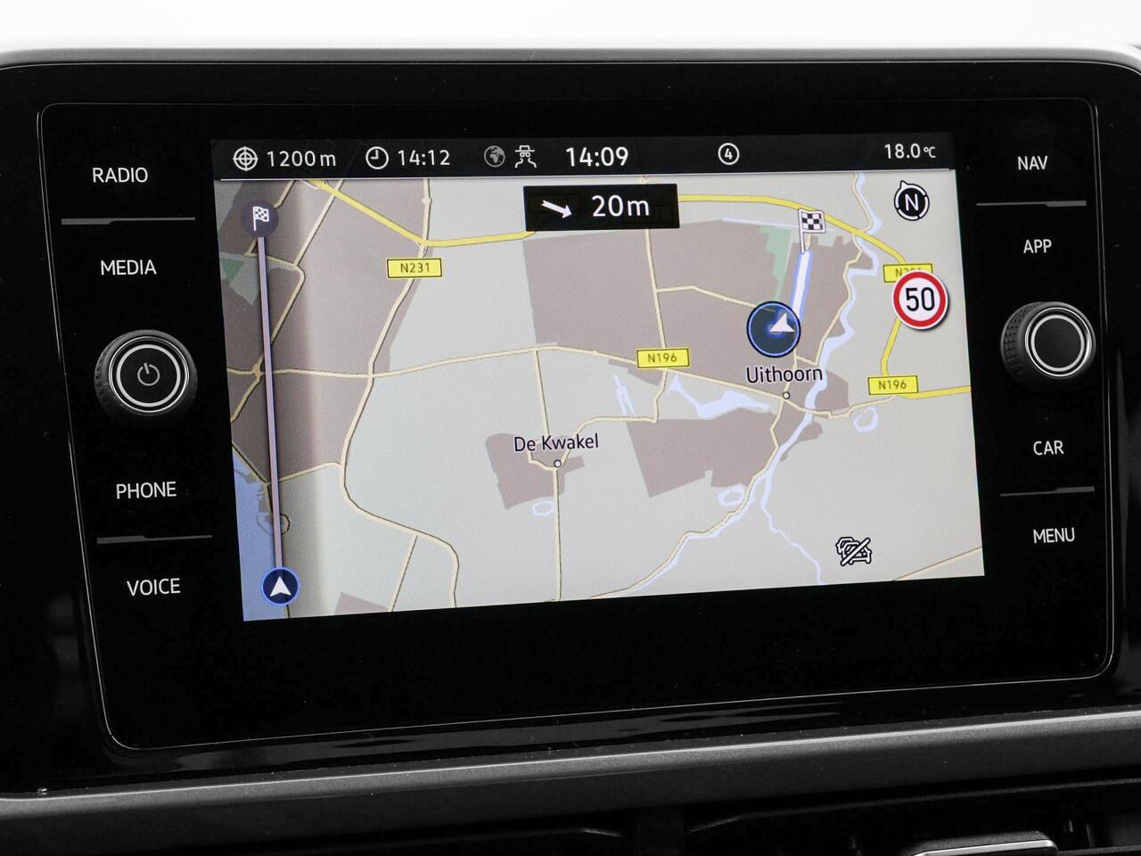 Volkswagen T-Roc 1.5 TSI 150pk DSG Style · Apple/Android Car Play · Afneembare Trekhaak · Massagefunctie Bestuurder · Stoelverwarming · Sportstoelen · Garantie t/m 07-01-2027