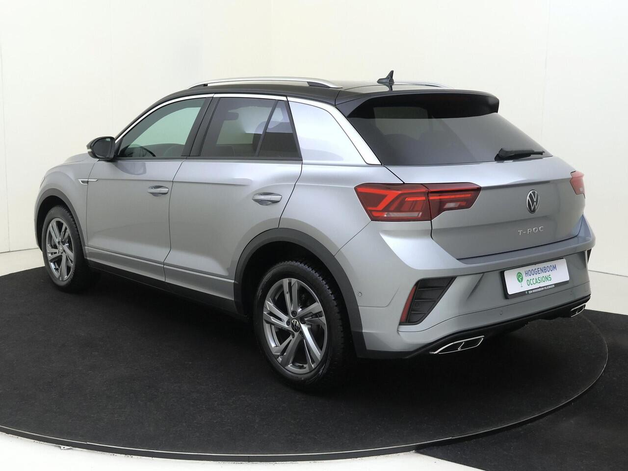 Volkswagen T-Roc 1.5 TSI R-Line | Trekhaak | Navi | Achteruitrijcamera | Parkeerassistent | Stoelverwarming | Adaptieve cruise control | CarPlay |