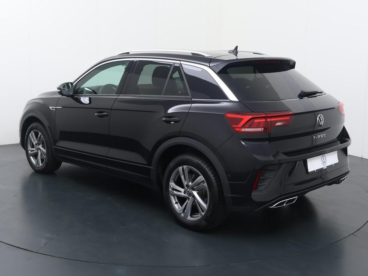 Volkswagen T-Roc 1.5 TSI R-Line | 150 PK | Stoelverwarming| Trekhaak afneembaar | achteruitrijcamera| R-Line | Stoelverwarming |