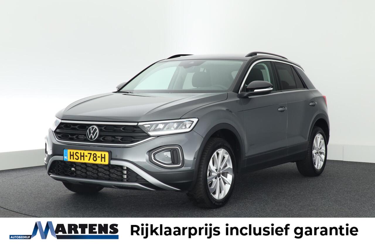 Volkswagen T-Roc 1.5 TSI 150pk DSG Life Edition Trekhaak Stoelverwarming Camera Keyless Led Navigatie