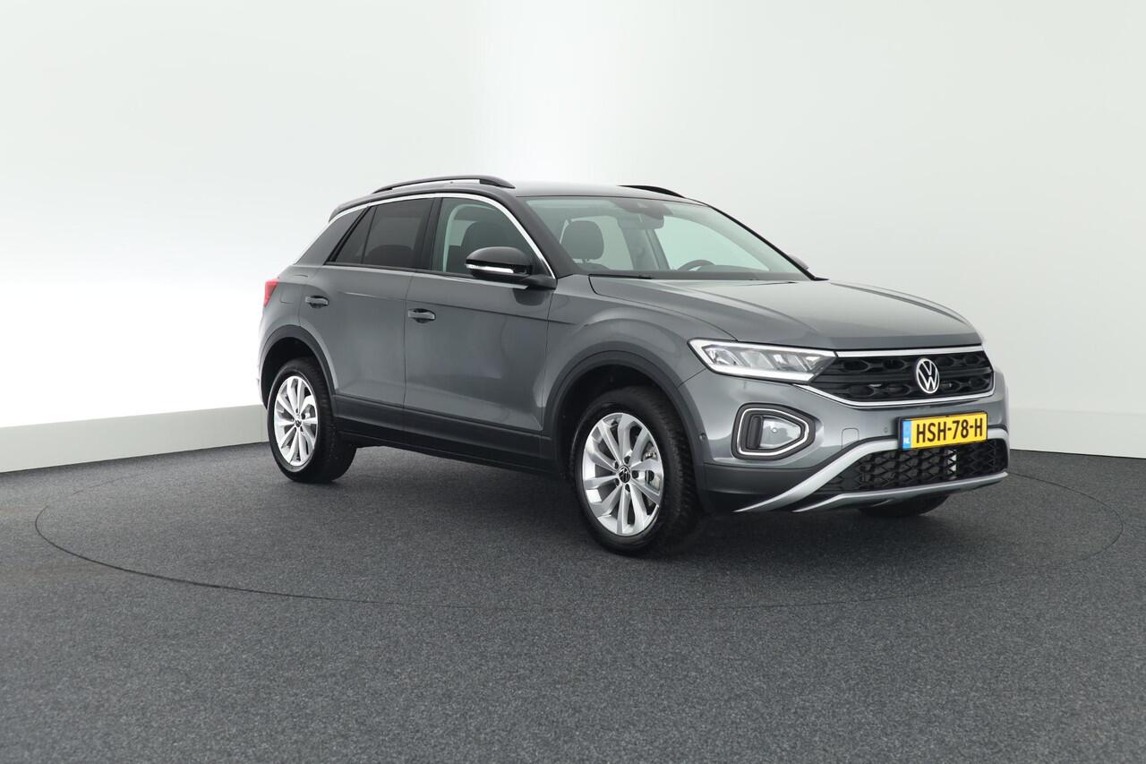 Volkswagen T-Roc 1.5 TSI 150pk DSG Life Edition Trekhaak Stoelverwarming Camera Keyless Led Navigatie