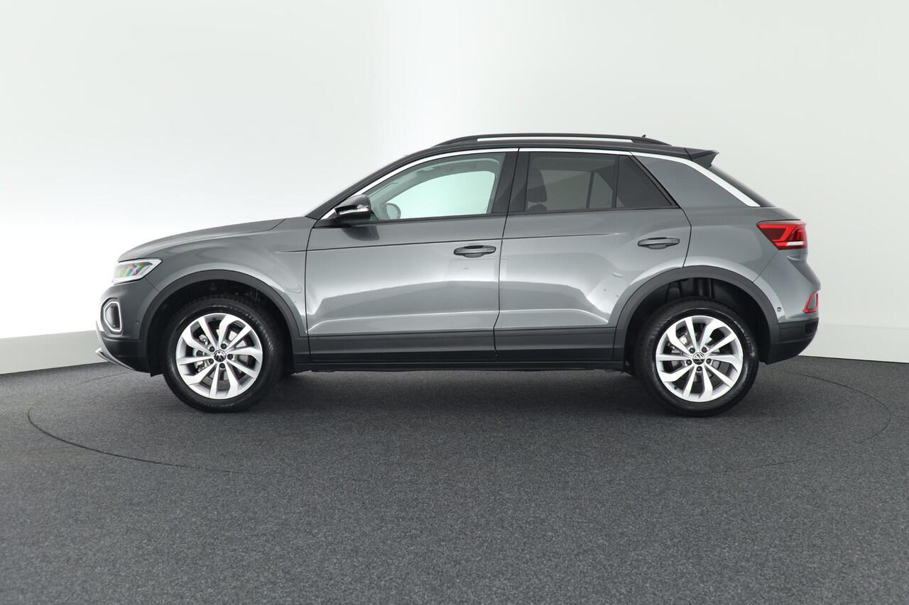 Volkswagen T-Roc 1.5 TSI 150pk DSG Life Edition Trekhaak Stoelverwarming Camera Keyless Led Navigatie