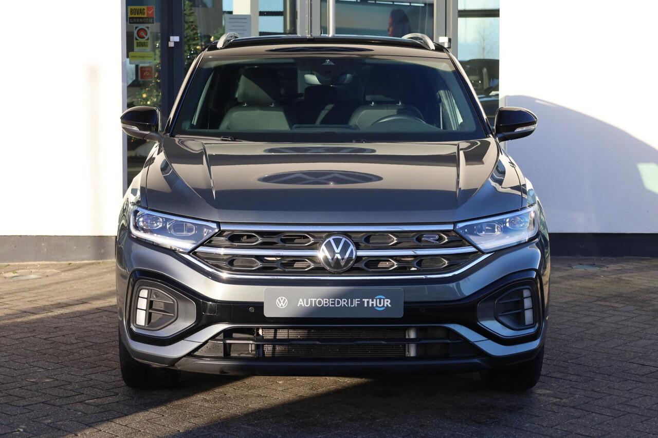 Volkswagen T-Roc 1.5 TSI R-Line ergo stoel achteruitrijcamera privacy glas trekhaak stoelverwarming two tone zwart dak r line in en exterieur navigatie geactiveerd pdc voor en achter led plus draadloos carplay climatronic spraakbediening