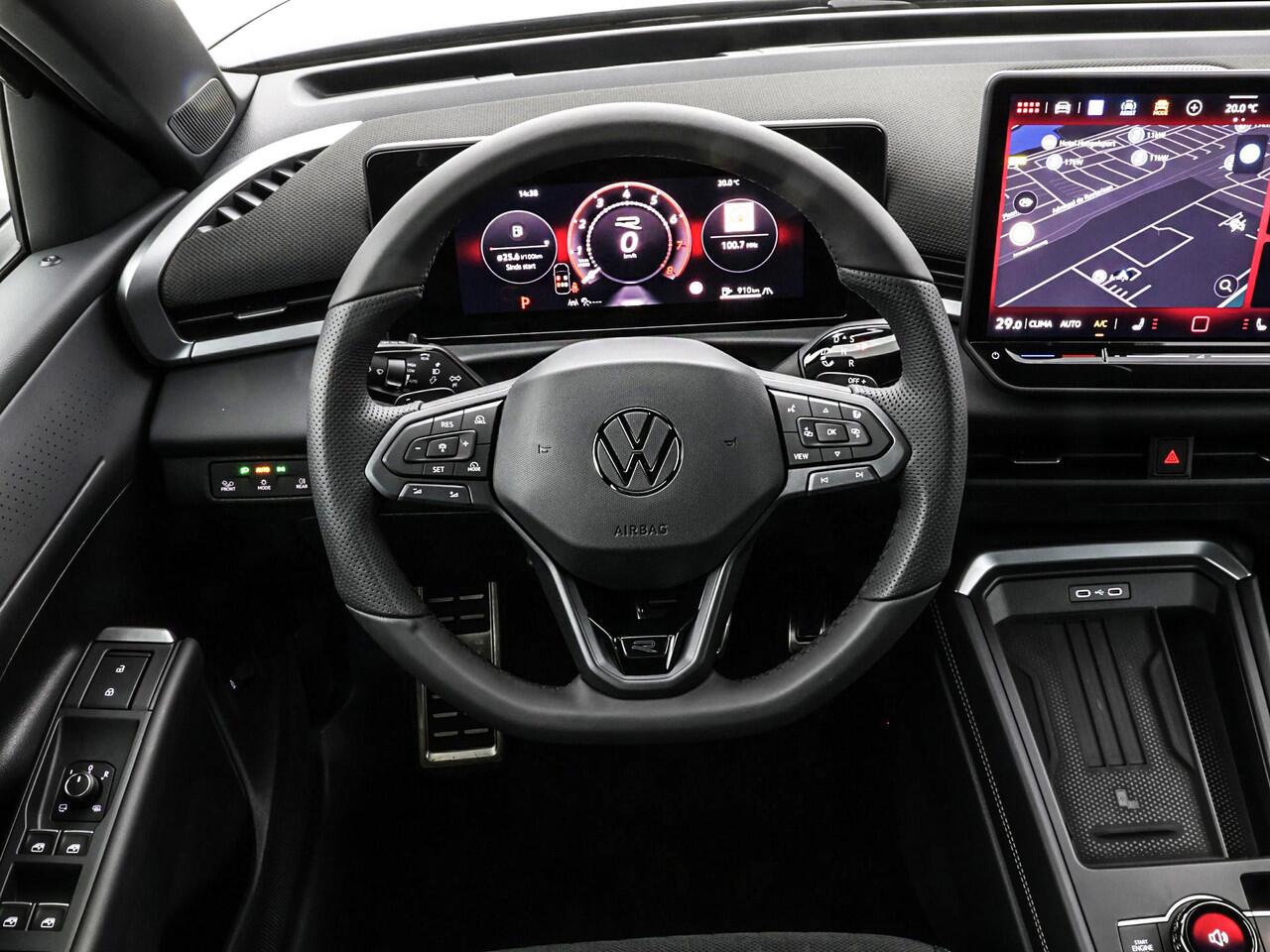 Volkswagen T-Roc R-Line First Edition 1.5 eTSI 150 PK 7 versn. DSG · Assistance Pakket · Black Style Pakket · Multimedia Pakket · Tech Pakket Plus