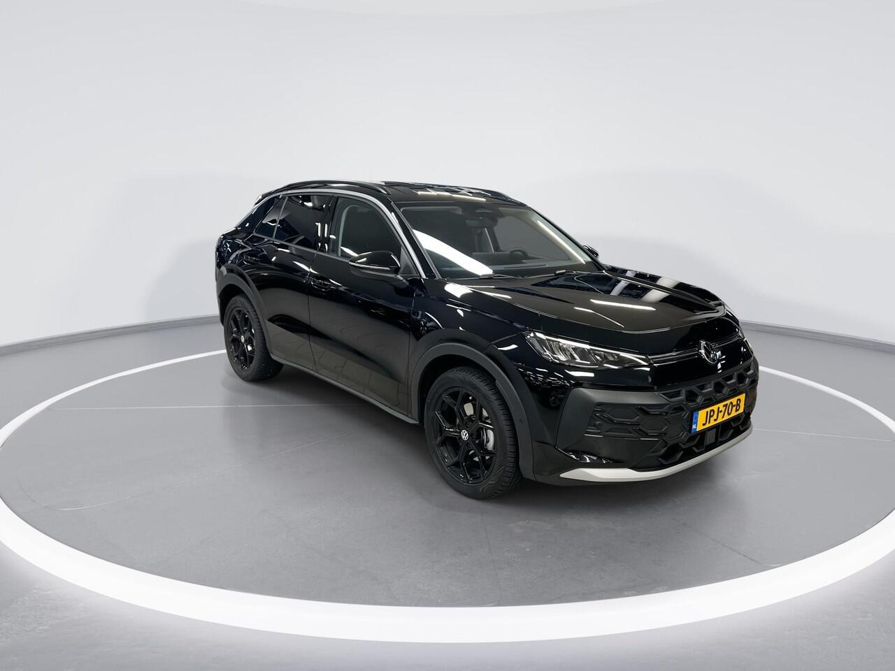 Volkswagen T-Roc Life First Edition 1.5 eTSI 116 PK 7 versn. DSG · Comfort pakket · Achteruitrijcamera · Draadloze telefoonlader · All season banden · 18" LM Velgen