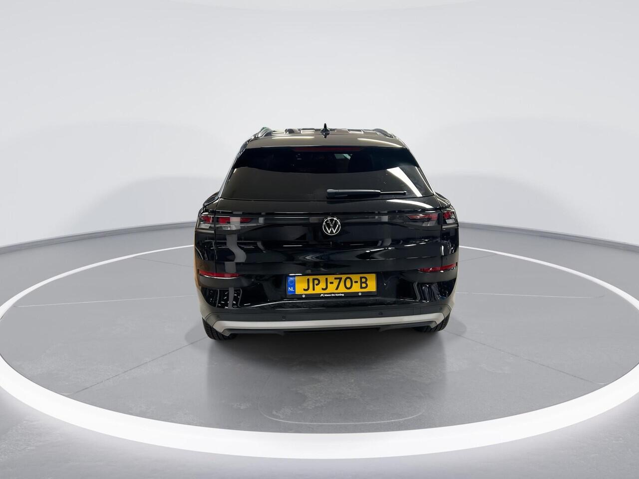 Volkswagen T-Roc Life First Edition 1.5 eTSI 116 PK 7 versn. DSG · Comfort pakket · Achteruitrijcamera · Draadloze telefoonlader · All season banden · 18" LM Velgen