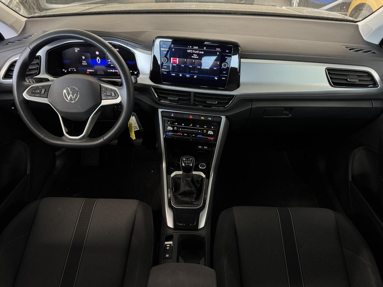 Volkswagen T-Roc 1.0 TSI Life | Clima | Carplay | PDC voor + achter | LM velgen | ( Vestiging - Nieuwegein )