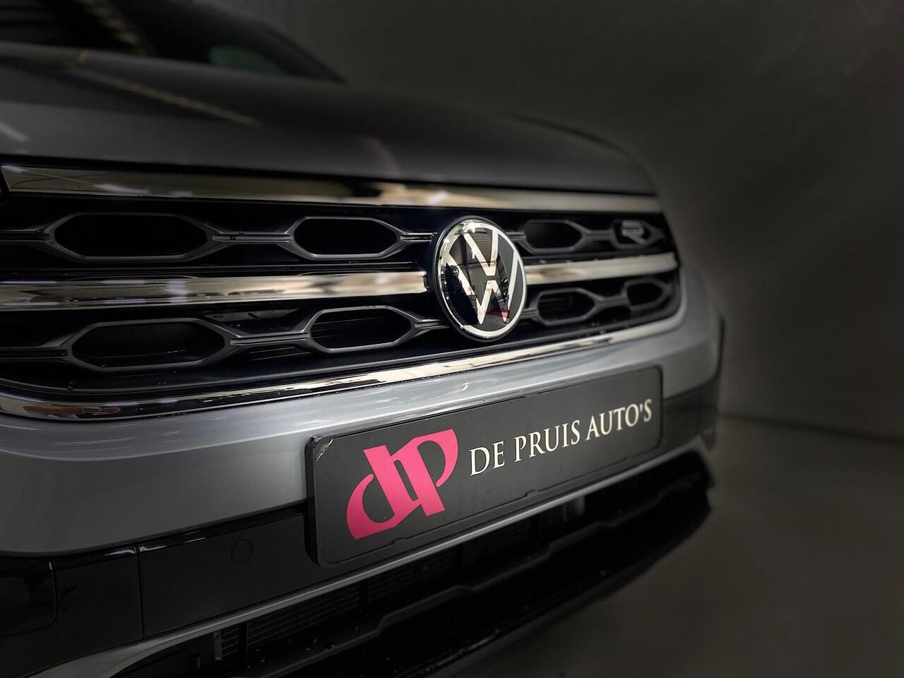 Volkswagen T-Roc 1.5 TSI R-Line edition IQ Light/Matrix Koplampen Camera IQ Drive ACC Carplay Virtual Cockpit *Nieuwe Auto*