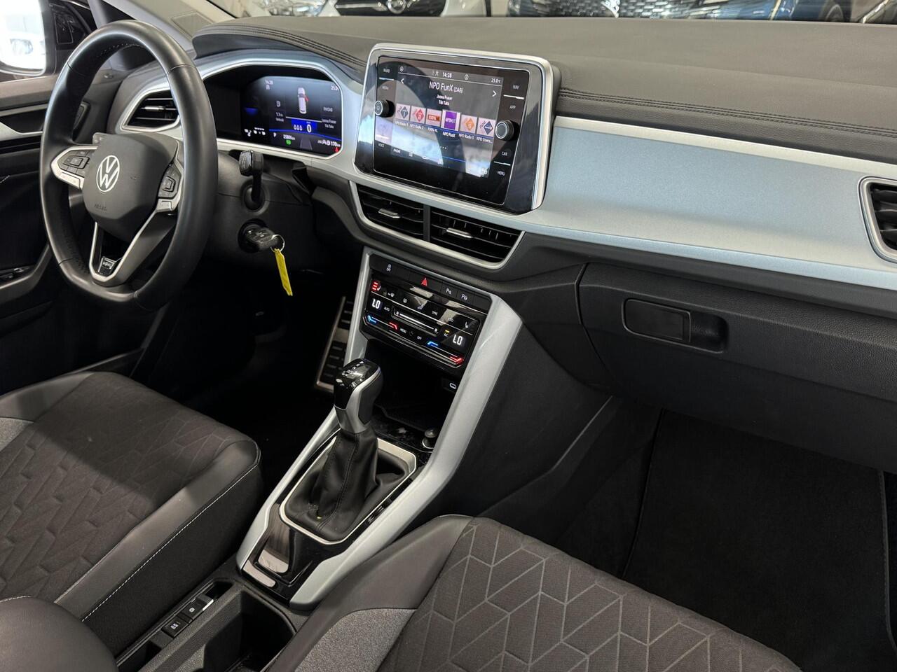 Volkswagen T-Roc 1.5 TSI Goal Edition | Automaat | Stoelverwarming | ACC | Clima | Navi | PDC | Carplay | ( Vestiging - Nieuwegein )