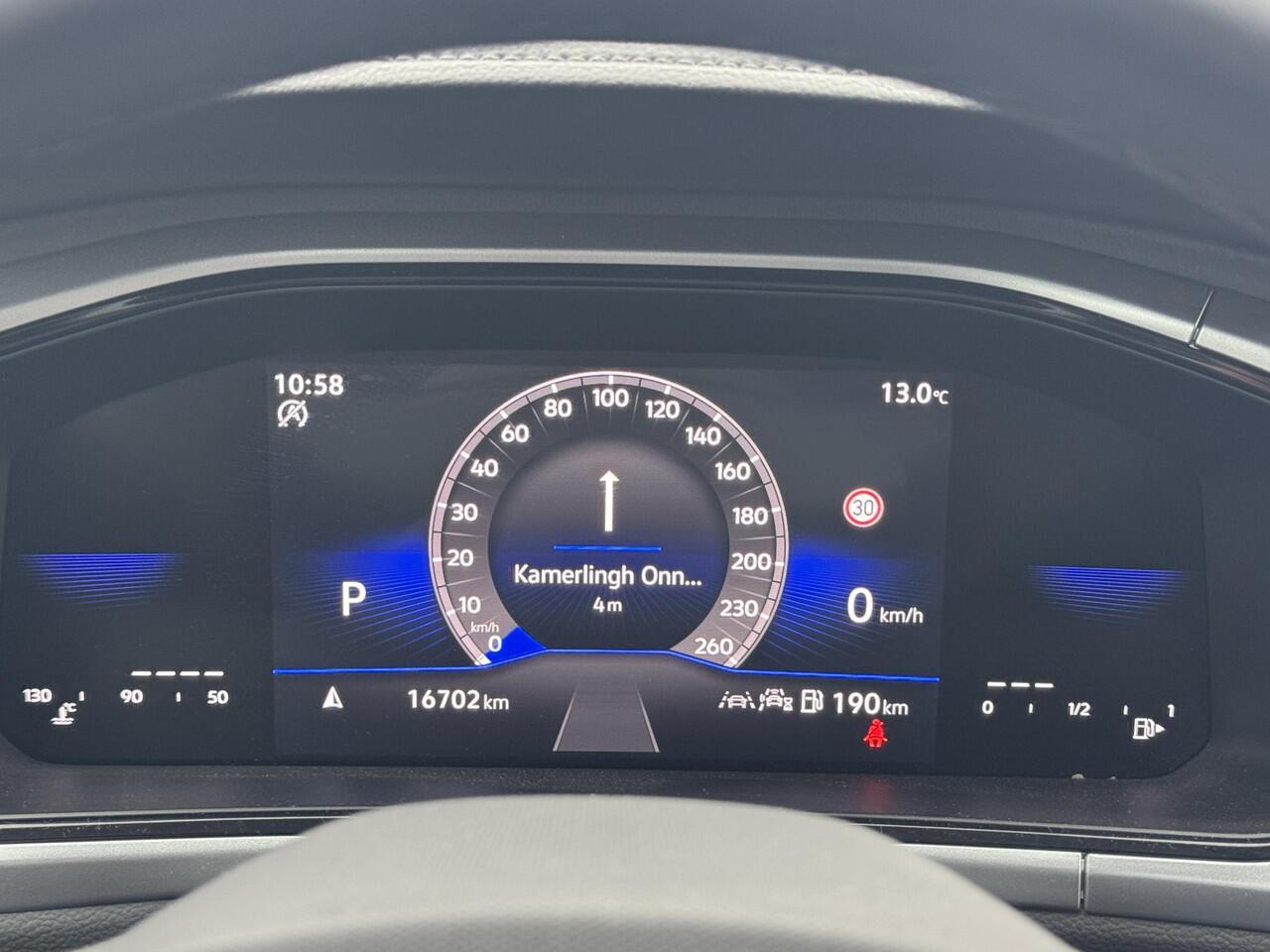 Volkswagen T-Roc 1.5 TSI Life Edition 150pk automaat | Camera | Parc Assist