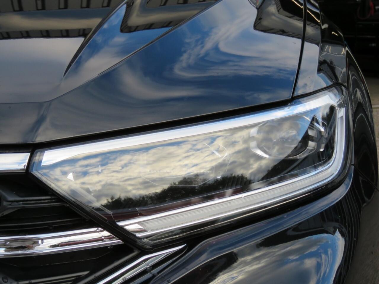 Volkswagen T-Roc 1.5 TSI R-LINE 150PK DSG-aut. / Trekhaak afn. / Camera / Stoelverw. / IQ Light / FABRIEKS garantie