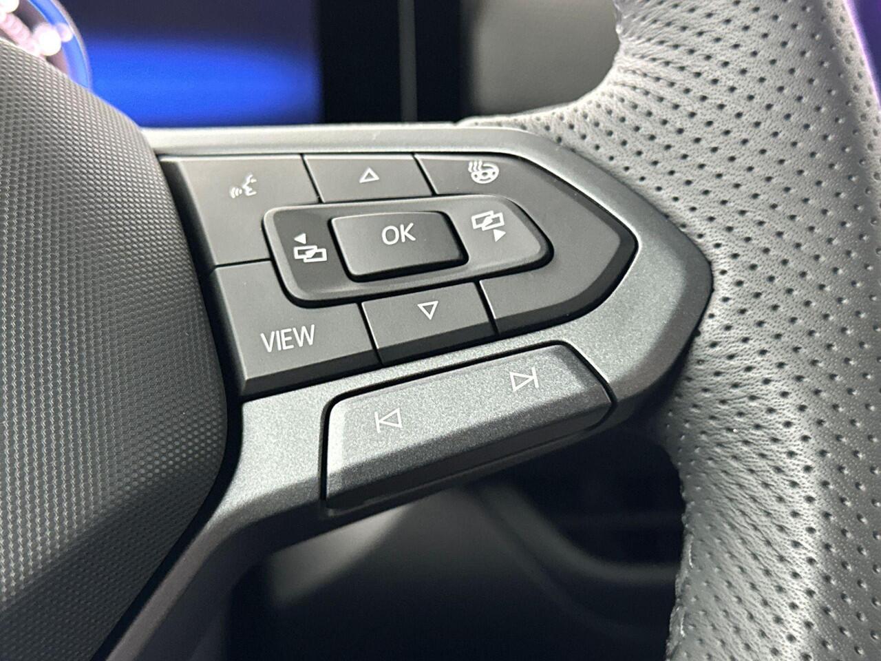 Volkswagen T-Roc 1.5 eTsi R-Line First Edition