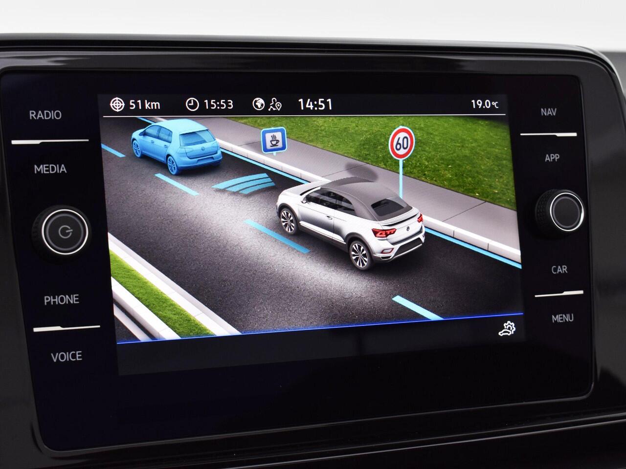 Volkswagen T-Roc Cabrio Style 1.0 115 pk Cabriolet 6 versn. Hand · Black style pakket · Comfort pakket · Multimedia pakket ·