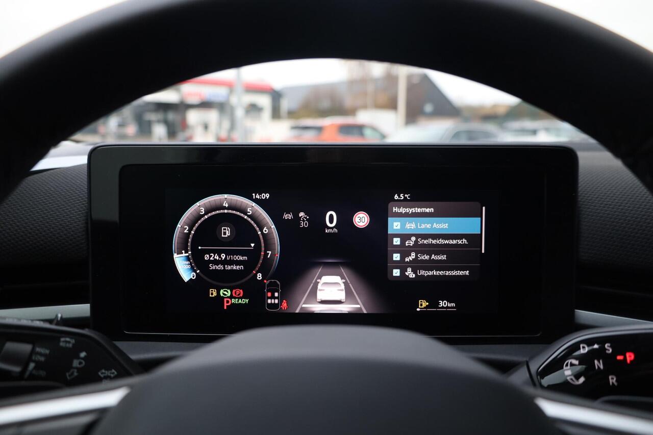 Volkswagen T-Roc 1.5 eTsi Life First Edition 115PK / 85kW DSG, DE NIEUWE T-ROC, Black pack Achteruitrijcamera, dodehoekdetectie (Side Assist), volledig digitaal instrumentenpaneel (Digital Cockpit), Apple Carplay & Android Auto, verwarmbare voorstoelen + stuurwiel, LED ko