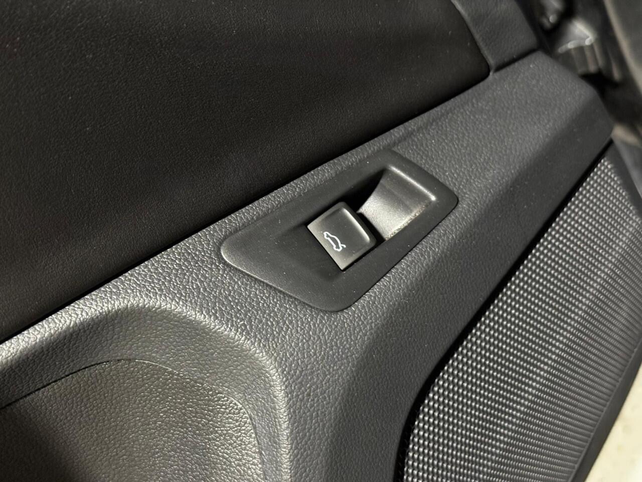 Volkswagen T-Roc 1.5 TSI R-Line |Stoelverw. |Keyless |Camera |ACC