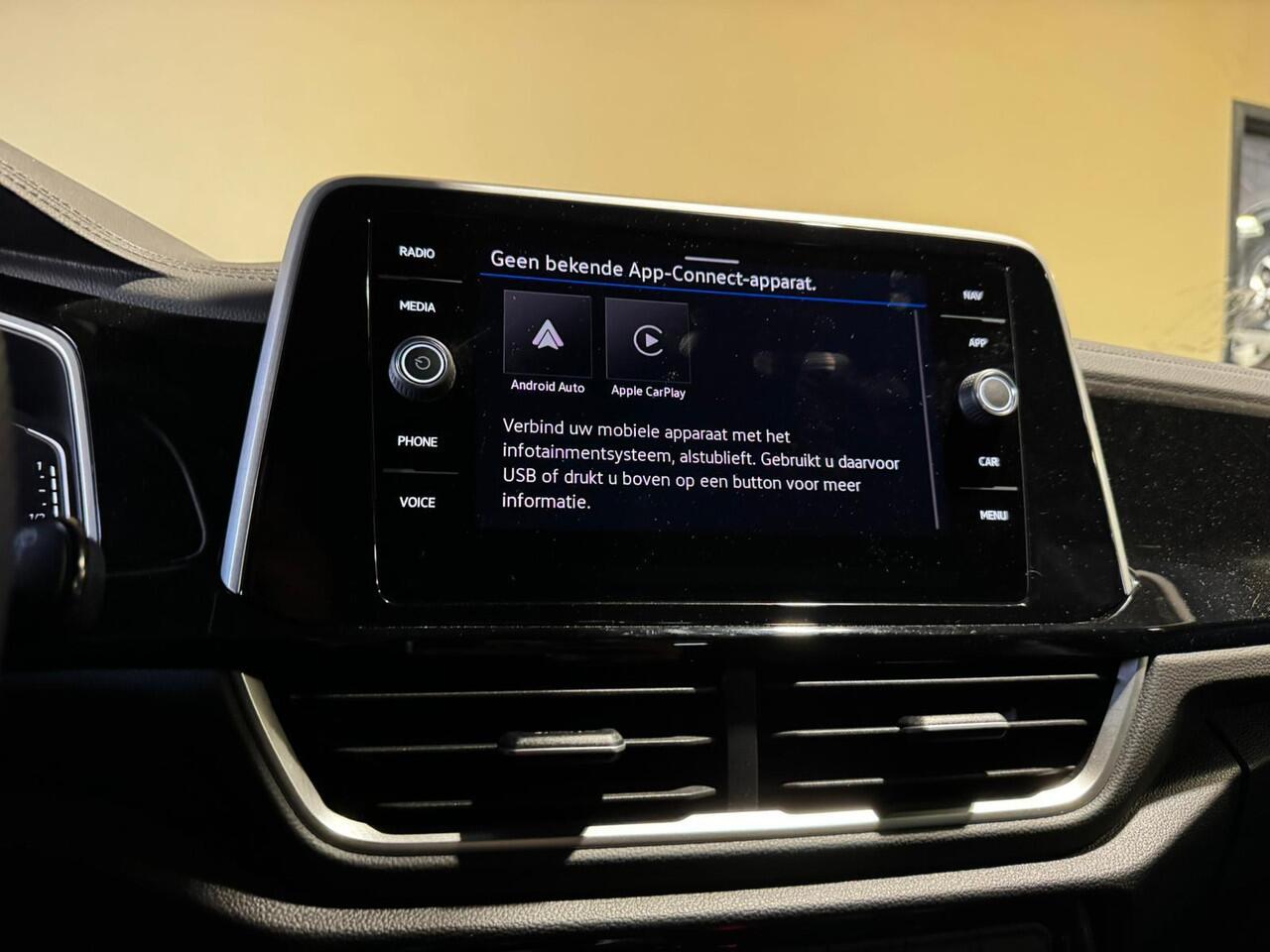 Volkswagen T-Roc 1.5 TSI R-Line |Stoelverw. |Keyless |Camera |ACC