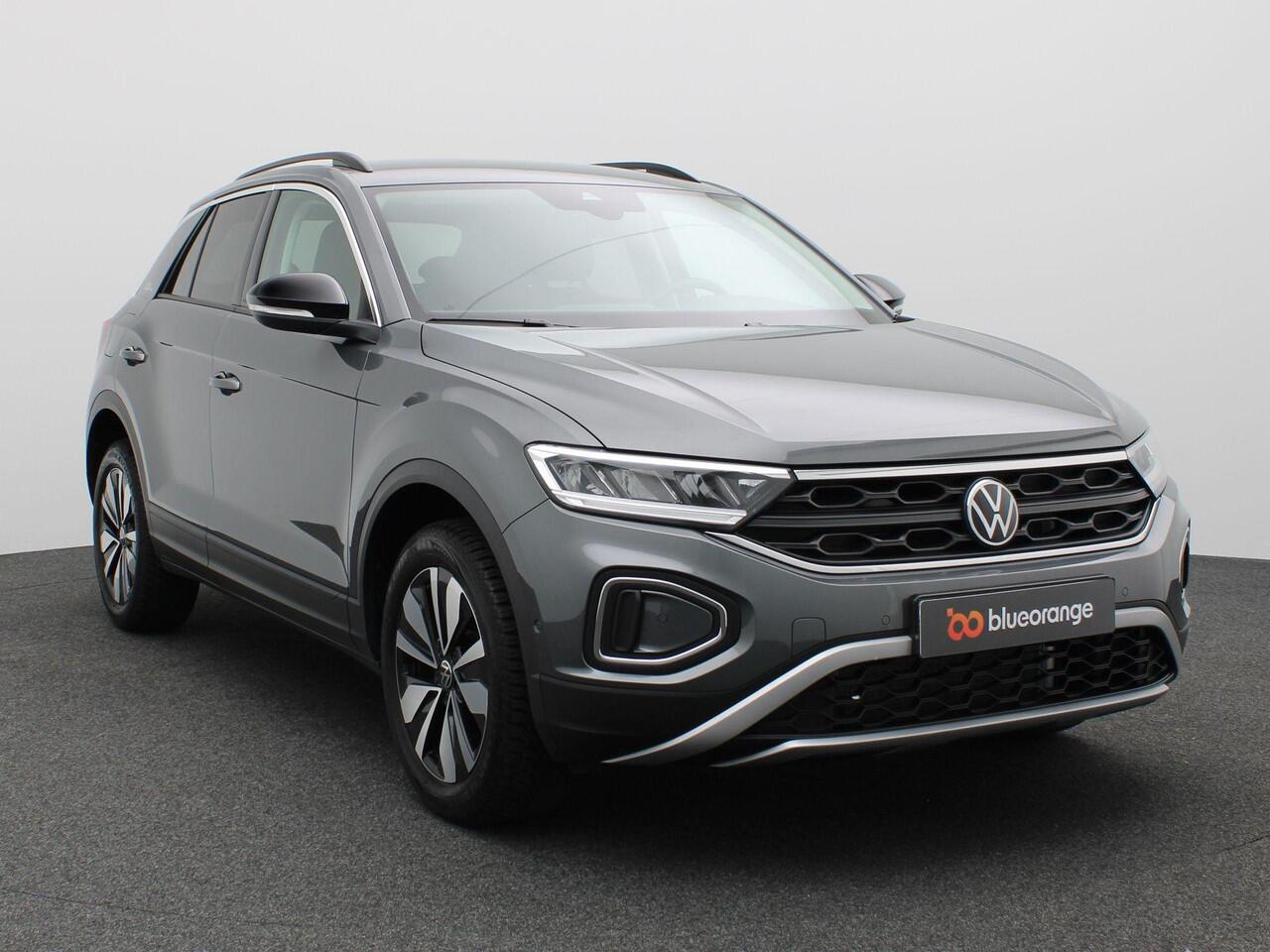 Volkswagen T-Roc 1.0 TSI Edition 115PK Navi, Adaptieve Cruise Controle, Side Assist, PDC voor en achter, Stoelverwarming, 17" LM Velgen