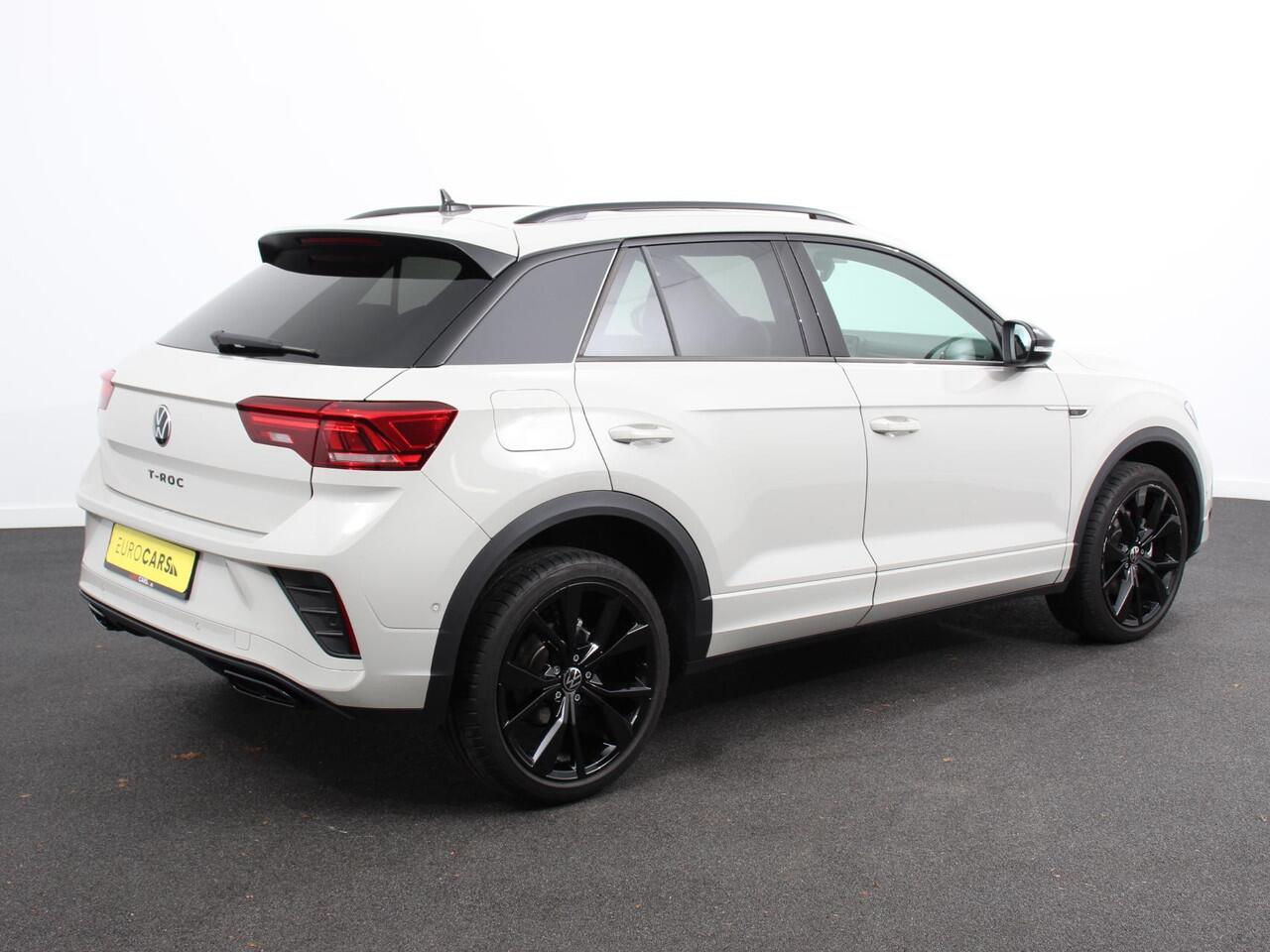 Volkswagen T-Roc 1.5 TSI R-Line+Blackpack Climate control | Adaptieve cruise control | Panoramadak | LED | Navigatie | Achteruitrijcamera | Parkeersensoren | Apple Carplay/ Android Auto | Radio