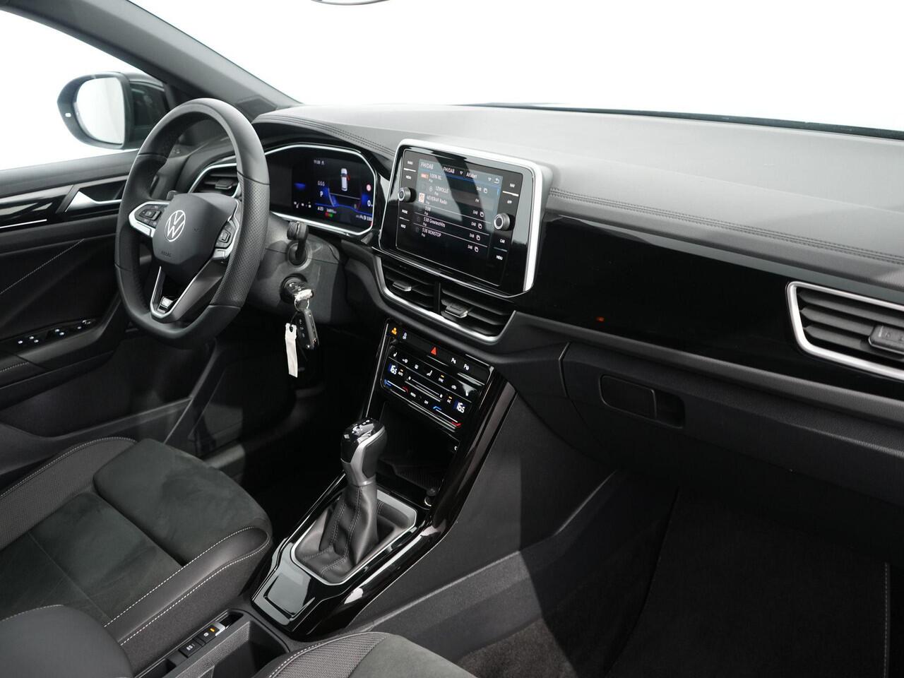 Volkswagen T-Roc 1.5 TSI R-Line Edition | IQ Light | Trekhaak | Camera | ACC | Ergo-active