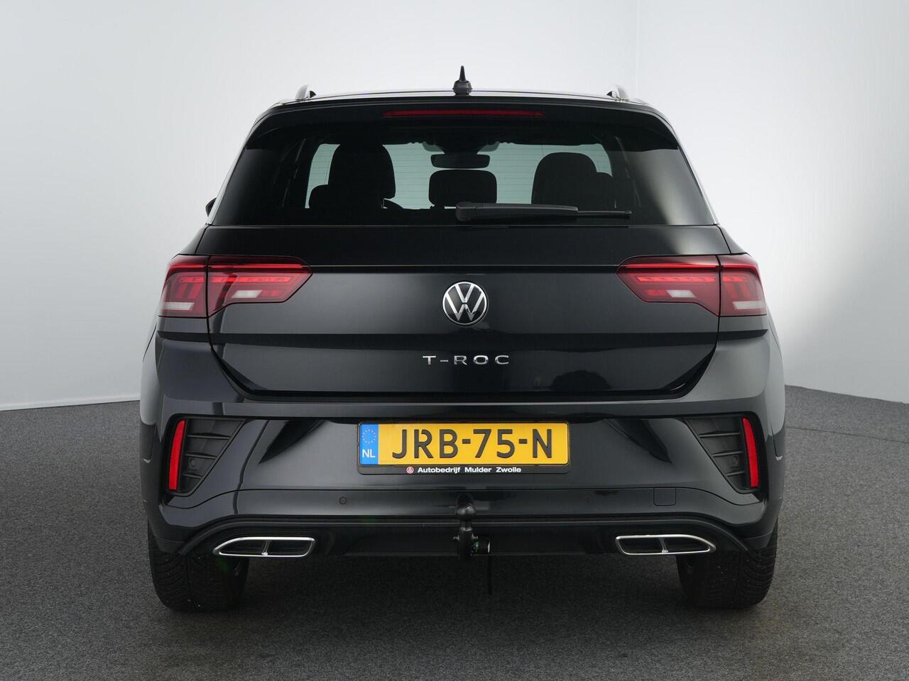 Volkswagen T-Roc 1.5 TSI R-Line Edition | IQ Light | Trekhaak | Camera | ACC | Ergo-active