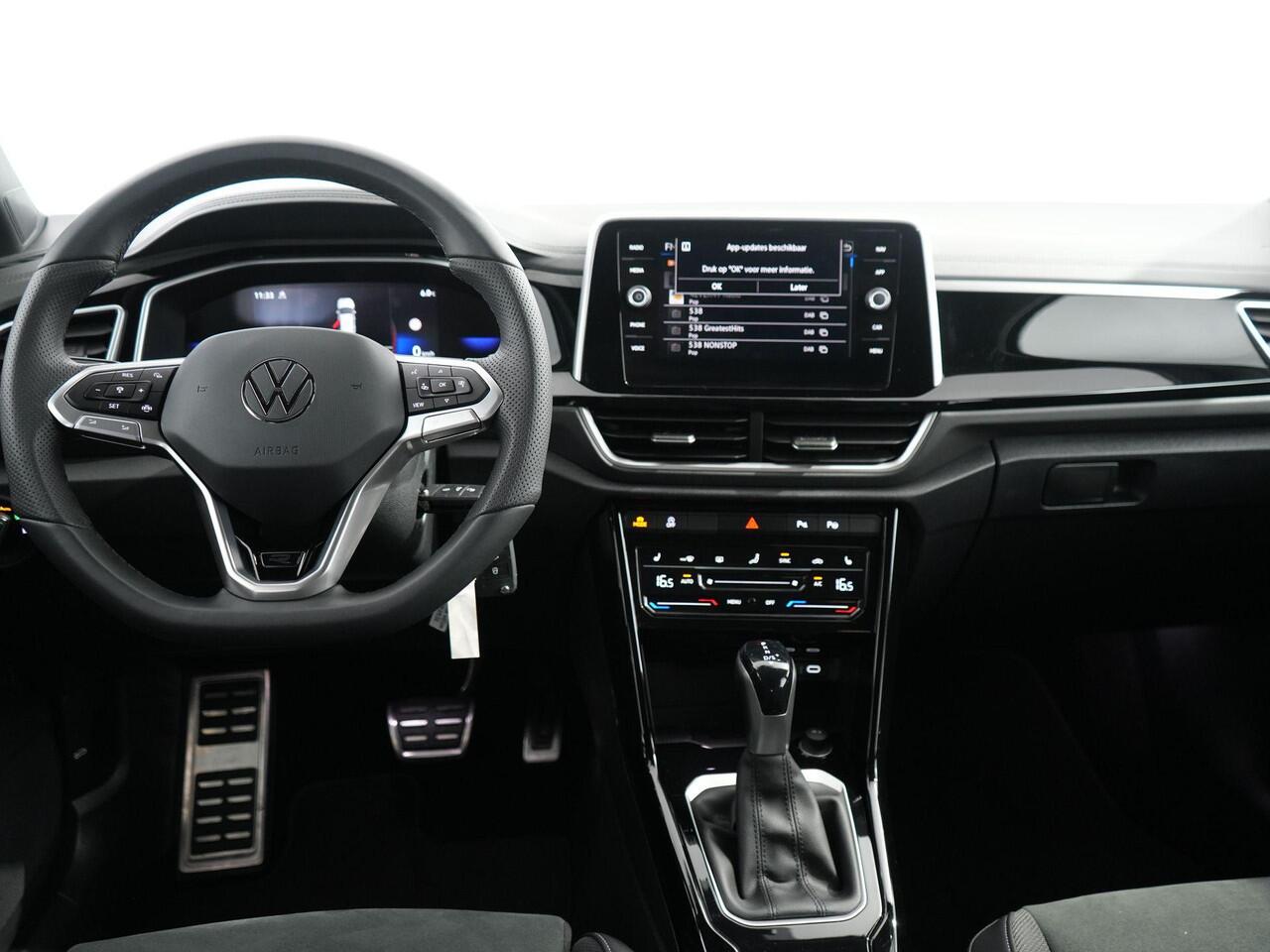 Volkswagen T-Roc 1.5 TSI R-Line Edition | IQ Light | Trekhaak | Camera | ACC | Ergo-active