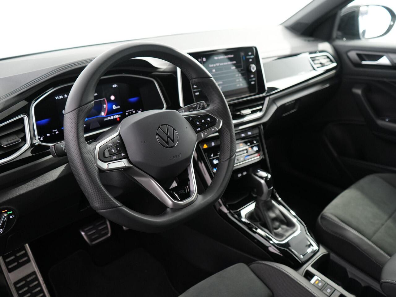 Volkswagen T-Roc 1.5 TSI R-Line Edition | IQ Light | Trekhaak | Camera | ACC | Ergo-active