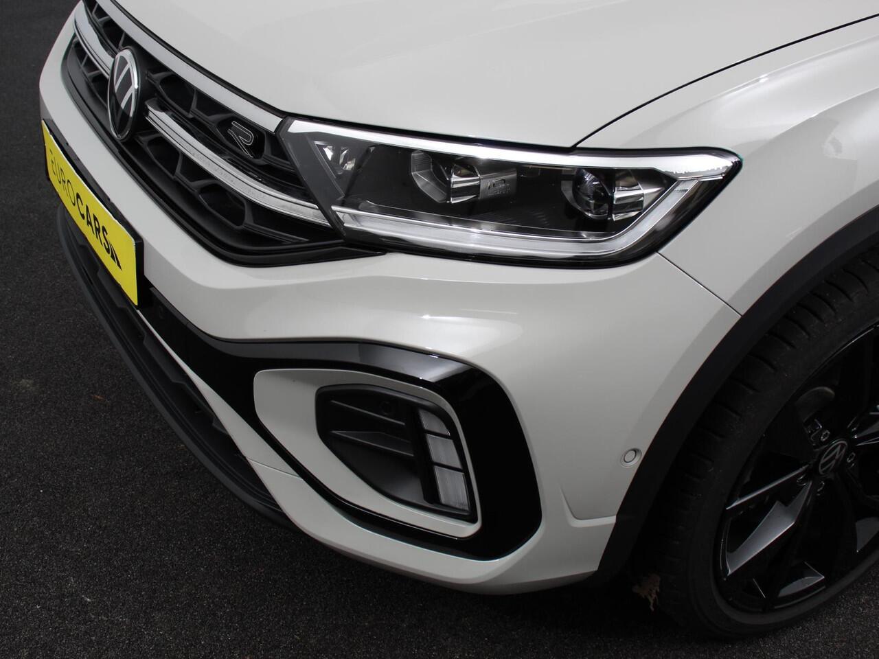 Volkswagen T-Roc 1.5 TSI DSG R-Line+Blackpack | Climate control | Adaptieve cruise control | Panoramadak | LED | Navigatie | Achteruitrijcamera | Parkeersensoren | Apple Carplay/ Android Auto | Radio