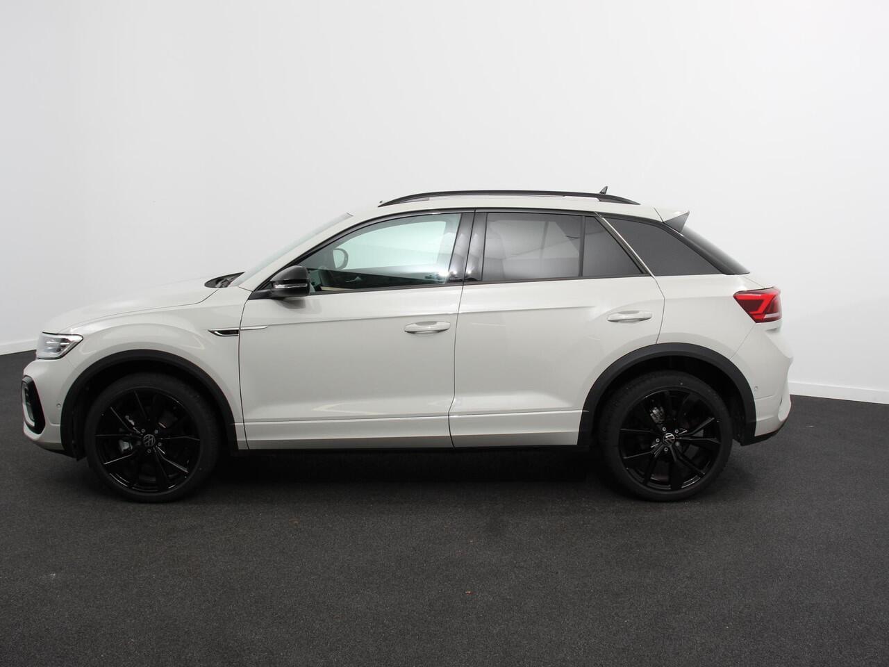 Volkswagen T-Roc 1.5 TSI DSG R-Line+Blackpack | Climate control | Adaptieve cruise control | Panoramadak | LED | Navigatie | Achteruitrijcamera | Parkeersensoren | Apple Carplay/ Android Auto | Radio