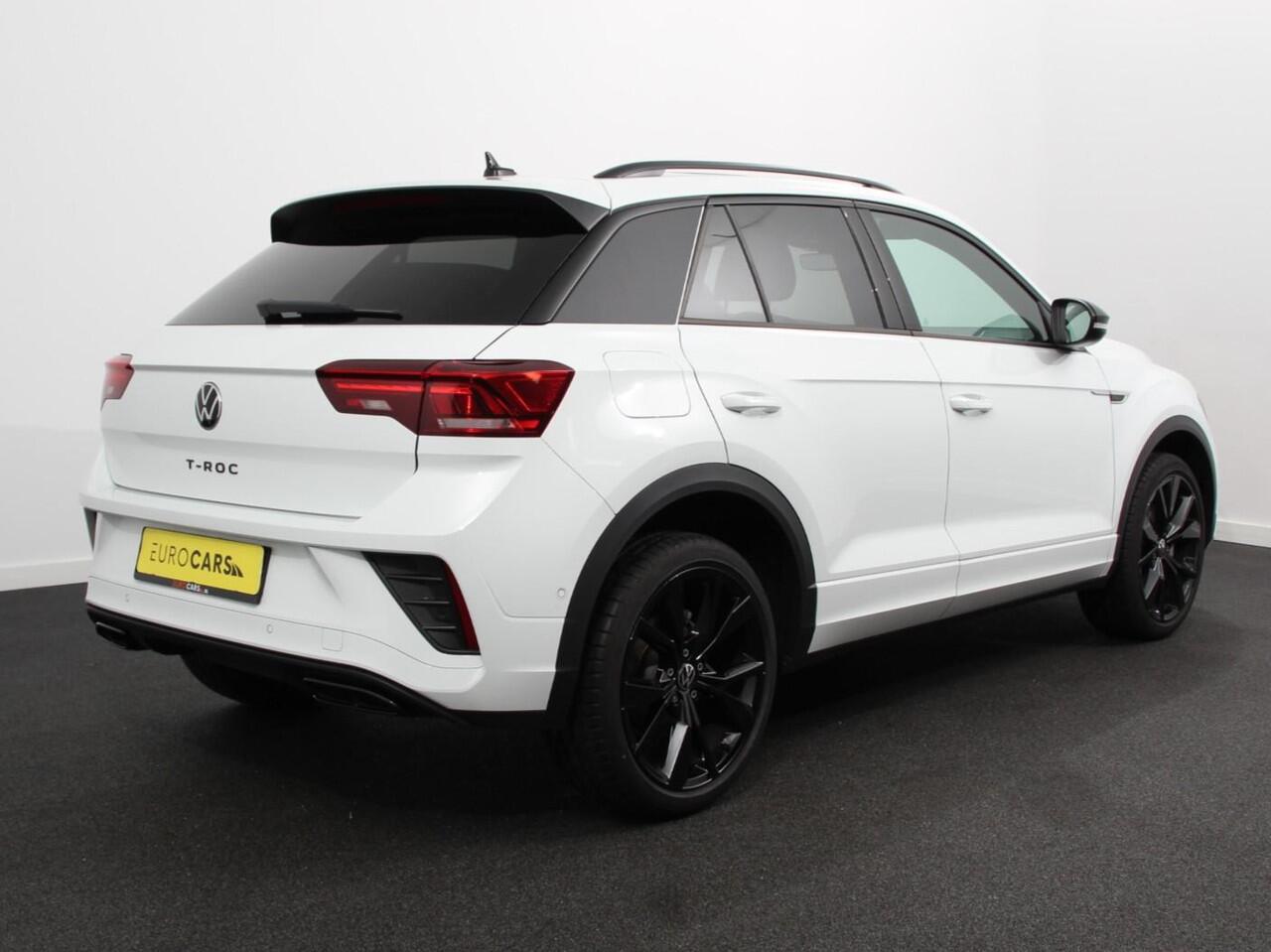 Volkswagen T-Roc 1.5 TSI DSG R-Line+Blackpack | Panorama dak | Climate control | Adaptieve cruise control | LED | Navigatie | Achteruitrijcamera | Parkeersensoren | Apple Carplay/ Android Auto | Radio