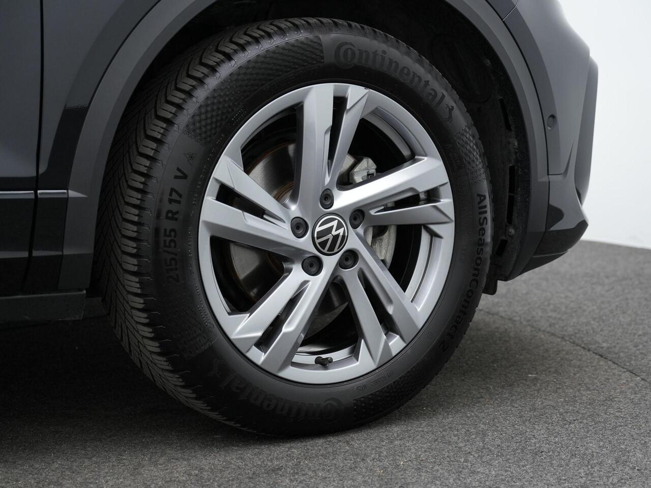 Volkswagen T-Roc 1.5 TSI 150 pk DSG R-Line | Trekhaak | Achteruitrijcamera | Stoelverwarming | Massage | Alcantara | Navigatie