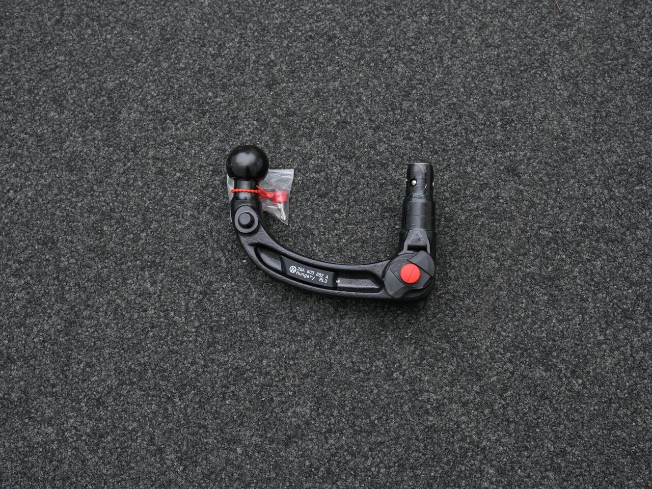 Volkswagen T-Roc 1.5 TSI 150 pk DSG R-Line | Trekhaak | Achteruitrijcamera | Stoelverwarming | Massage | Alcantara | Navigatie