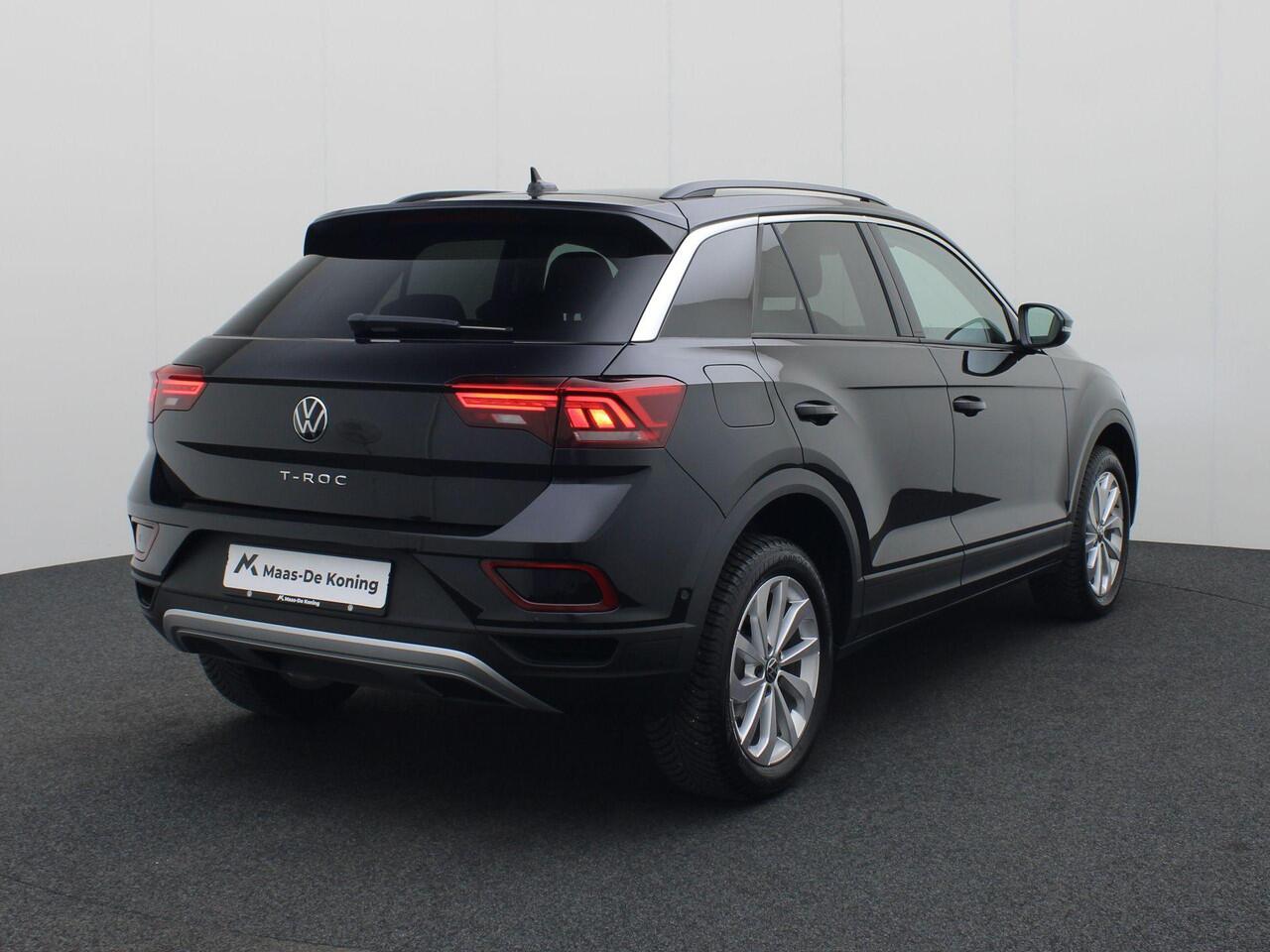 Volkswagen T-Roc 1.5TSI/150PK Life edition DSG · Navigatie · Apple/Android Car Play · Camera + Parkeersensoren · Stoelverwarming · Garantie tot februari 2027