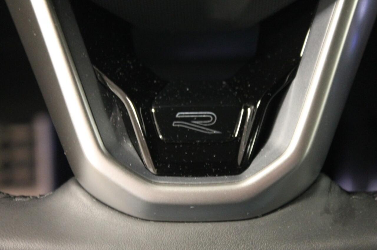 Volkswagen T-Roc 1.5 TSI R-LINE ED. 150pk Afneembare Trekh./ IQ Light / Apple,android