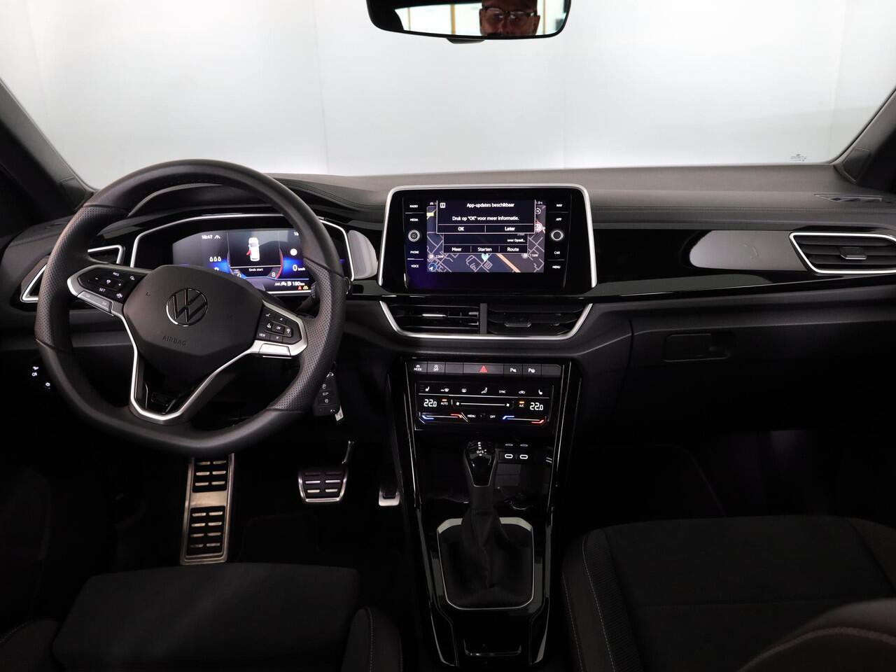 Volkswagen T-Roc 1.5 TSI R-Line 150 PK DSG | Navigatie | Trekhaak afneembaar | ErgoActive Stoel Pakket | Parkeercamera |