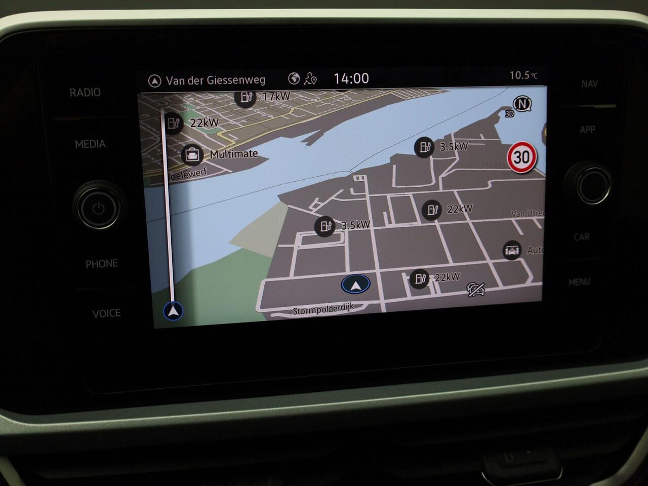 Volkswagen T-Roc 1.0TSI/116PK Goal · Navigatie · Parkeersensoren · Apple/Android Car Play · Stoelverwarming · Garantie t/m 07-02-2027