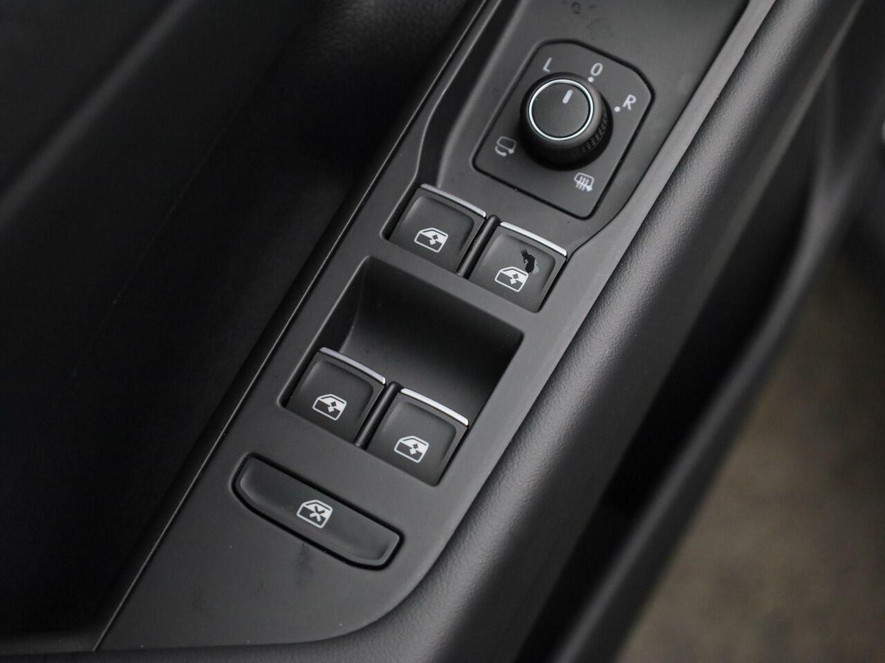 Volkswagen T-Roc 1.5 eTsi Style First Edition