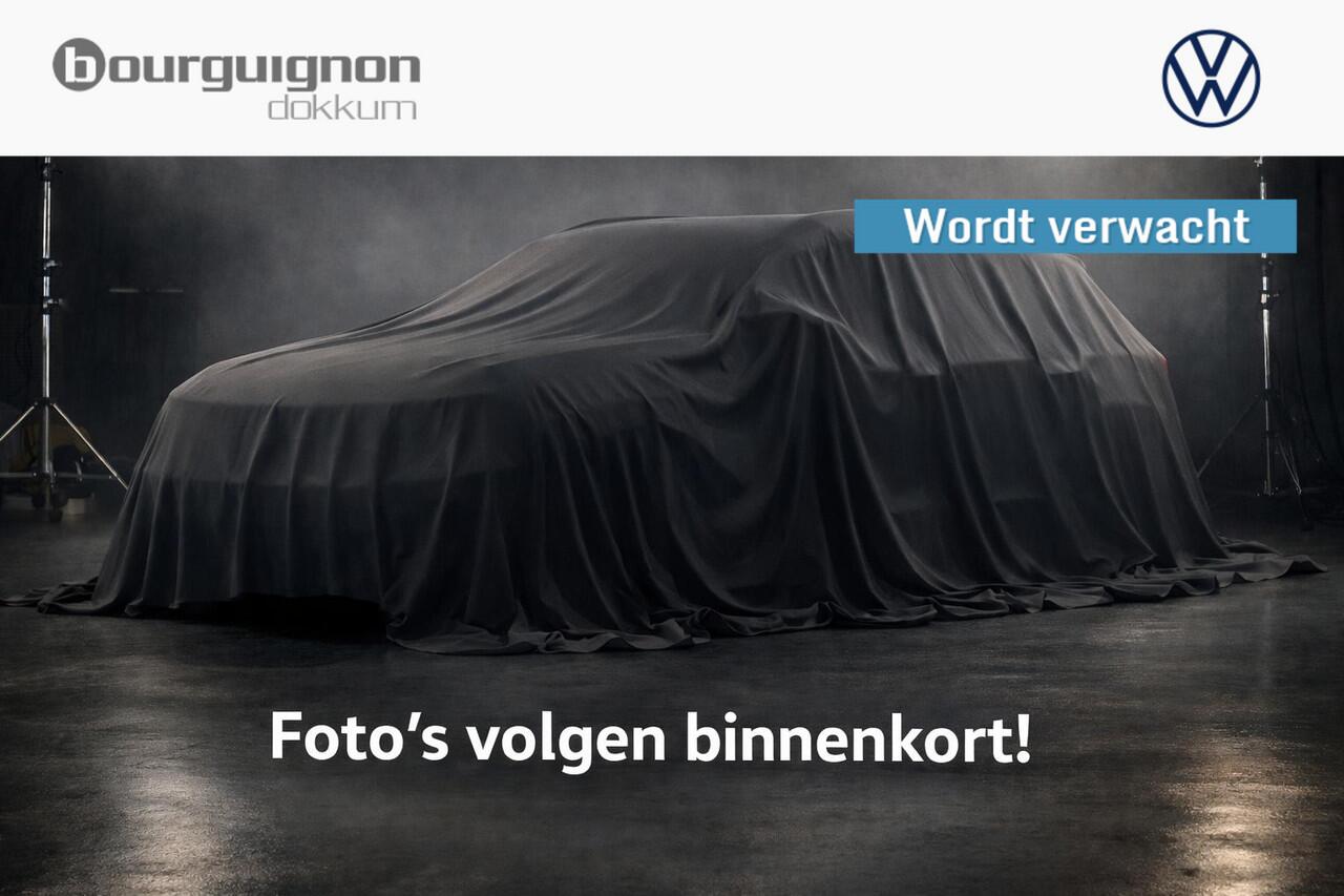Volkswagen T-Roc 1.5 TSI R-Line | Wordt verwacht | A.cam | IQ.Light | Stuurverwarming |