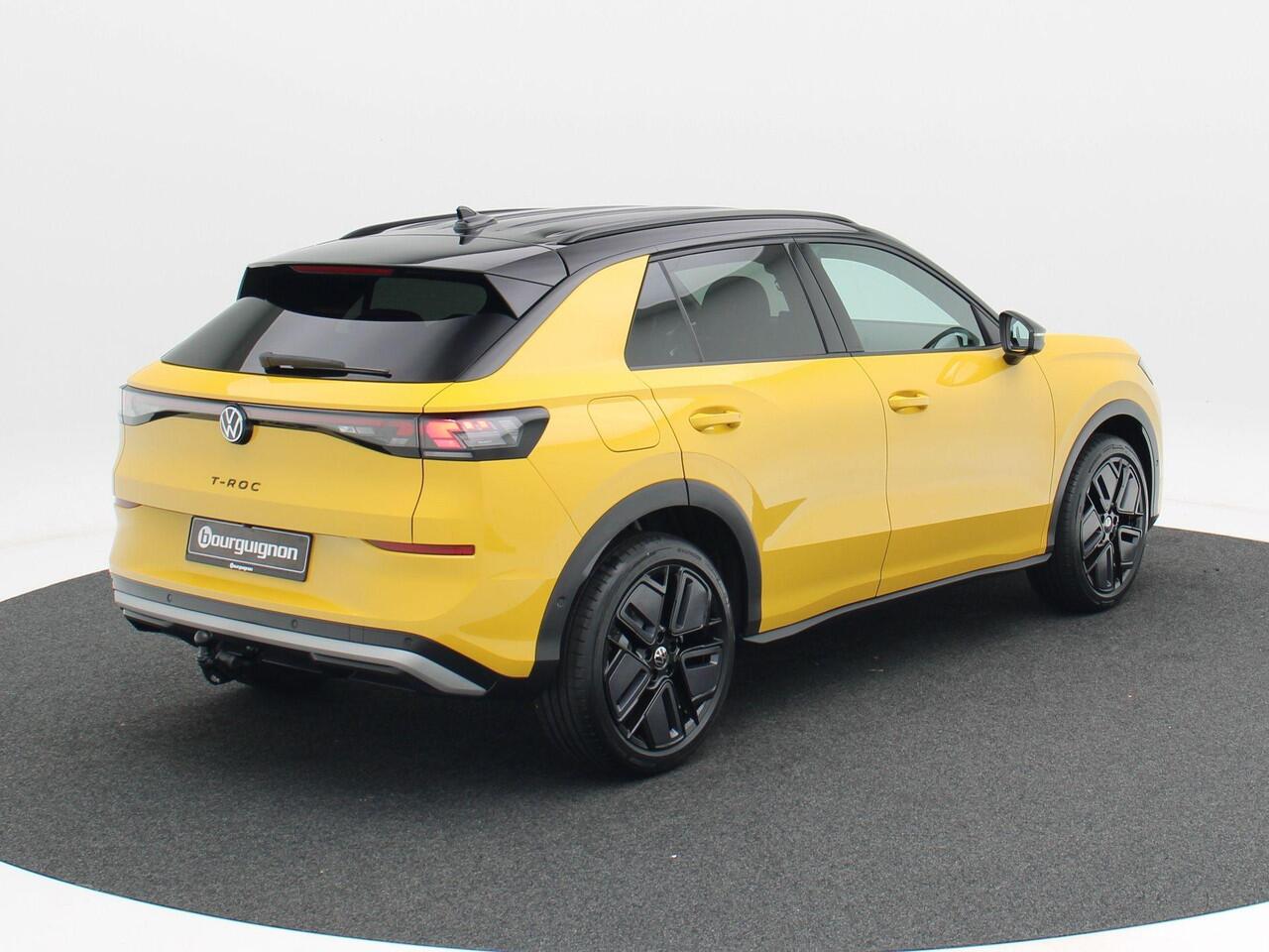 Volkswagen T-Roc Style First Edition 1.5 eTSI 116 PK | Trekhaak | Elektrische Achterklep | Navi | Adaptieve Cruise Control |