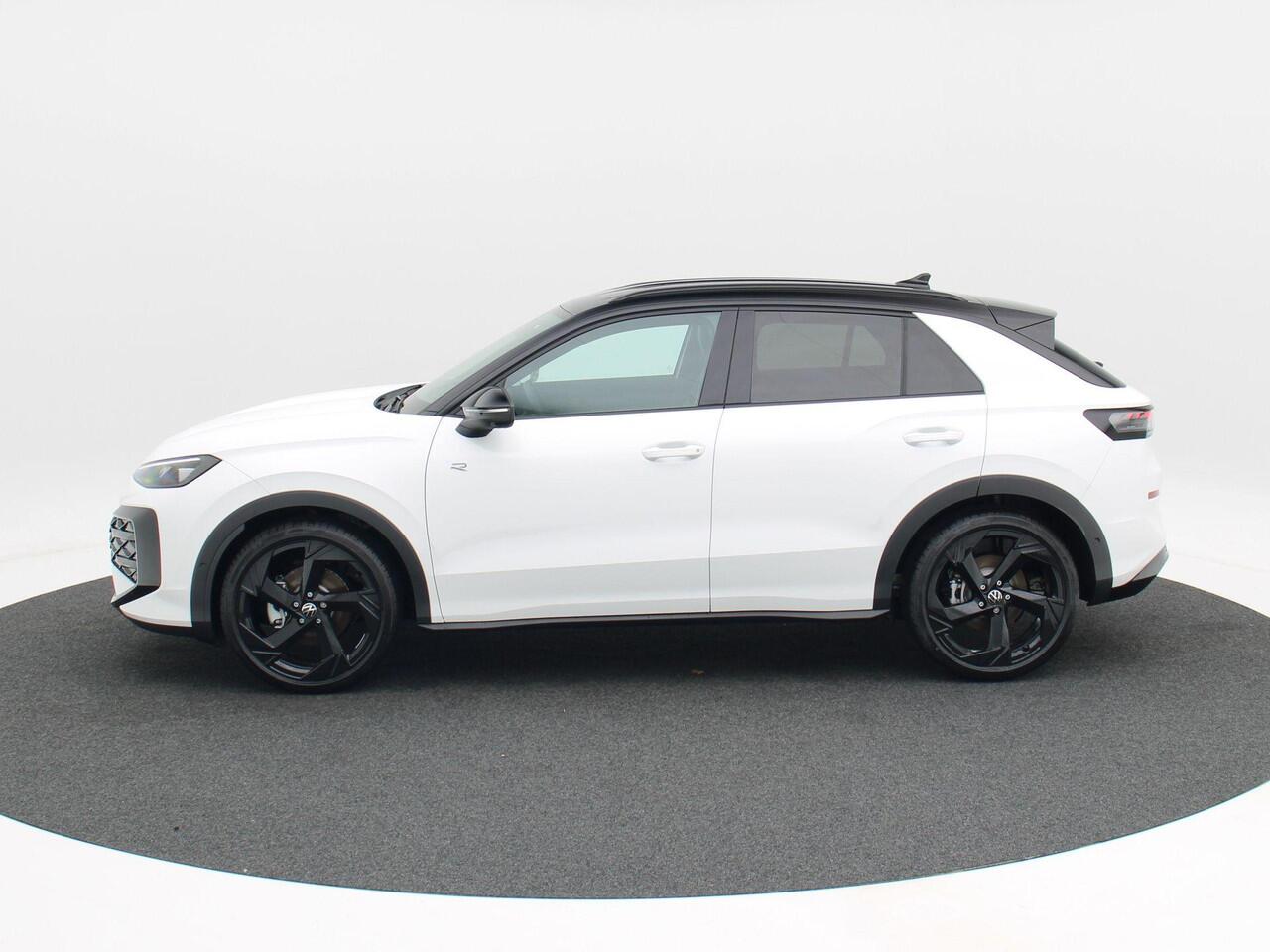 Volkswagen T-Roc R-Line First Edition 1.5 eTSI 150 PK | Trekhaak | 20" Lichtmetaal | head-Up | 360 Camera | Elektrische Achterklep |