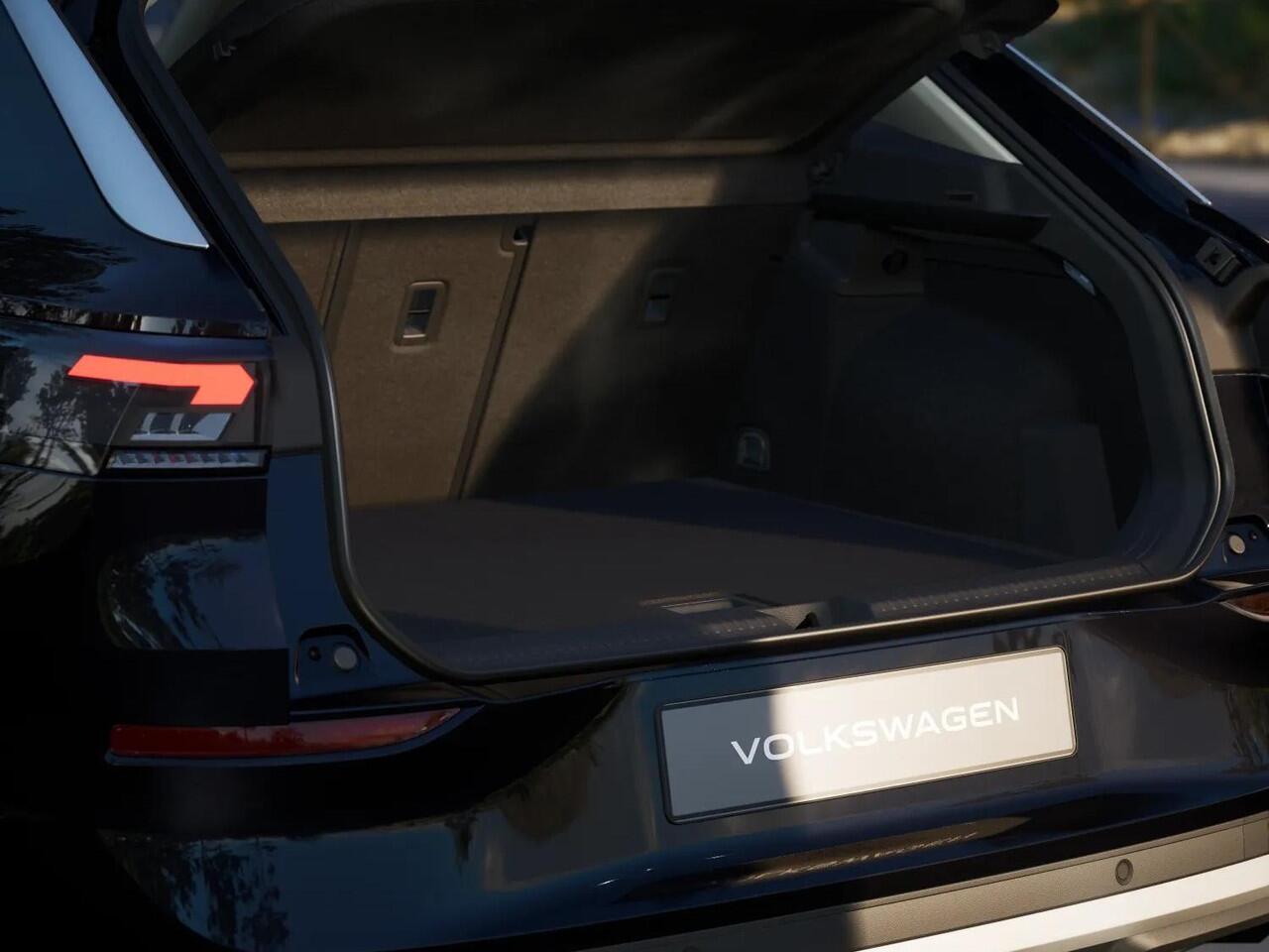 Volkswagen T-Roc Life First Edition 1.5 eTSI 116 PK DSG 17" LM | Camera | Stoel & stuurverwarming