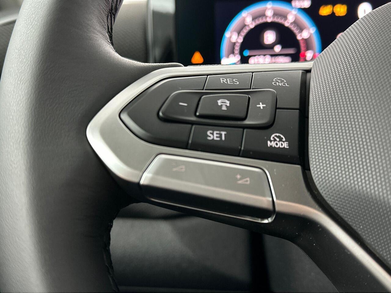 Volkswagen T-Roc 1.5 eTsi Life First Edition