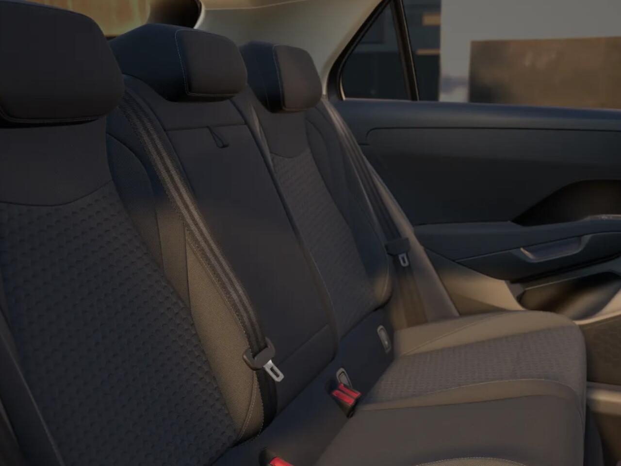 Volkswagen T-Roc Life First Edition 1.5 eTSI 116 PK 7 versn. DSG · Comfort Pakket · Achteruitrijcamera · Draadloze telefoonlader · Voorraad OUTLET · Prijs is inclusief inruilpremie ·