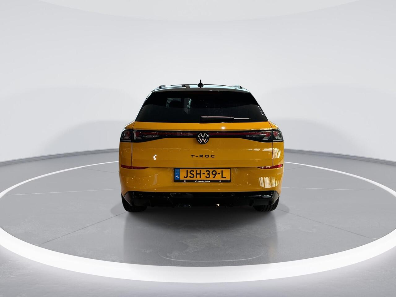 Volkswagen T-Roc 1.5 eTsi R-Line First Edition Panoramaschuif-kanteldak · Black Style Pakket · Multimedia Pakket · Tech Pakket Plus