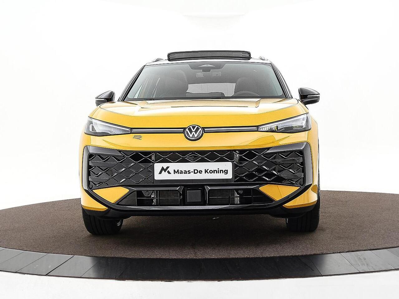 Volkswagen T-Roc R-Line First Edition 1.5 eTSI 150 PK 7 versn. DSG · Assistance Pakket · Black Style Pakket · Multimedia Pakket · Panoramaschuif-kanteldak ·