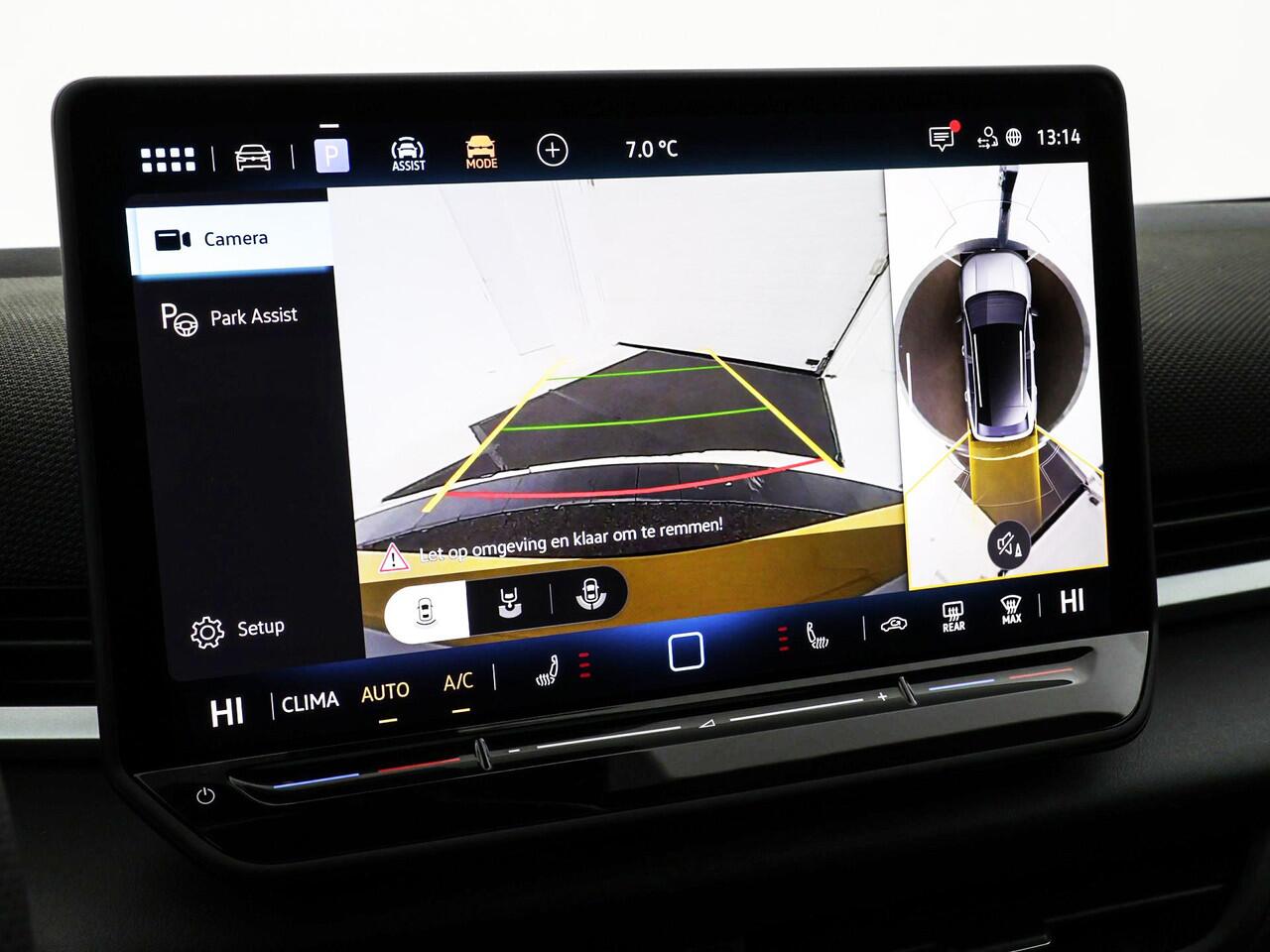 Volkswagen T-Roc R-Line First Edition 1.5 eTSI 150 PK 7 versn. DSG · Assistance Pakket · Black Style Pakket · Multimedia Pakket · Panoramaschuif-kanteldak ·