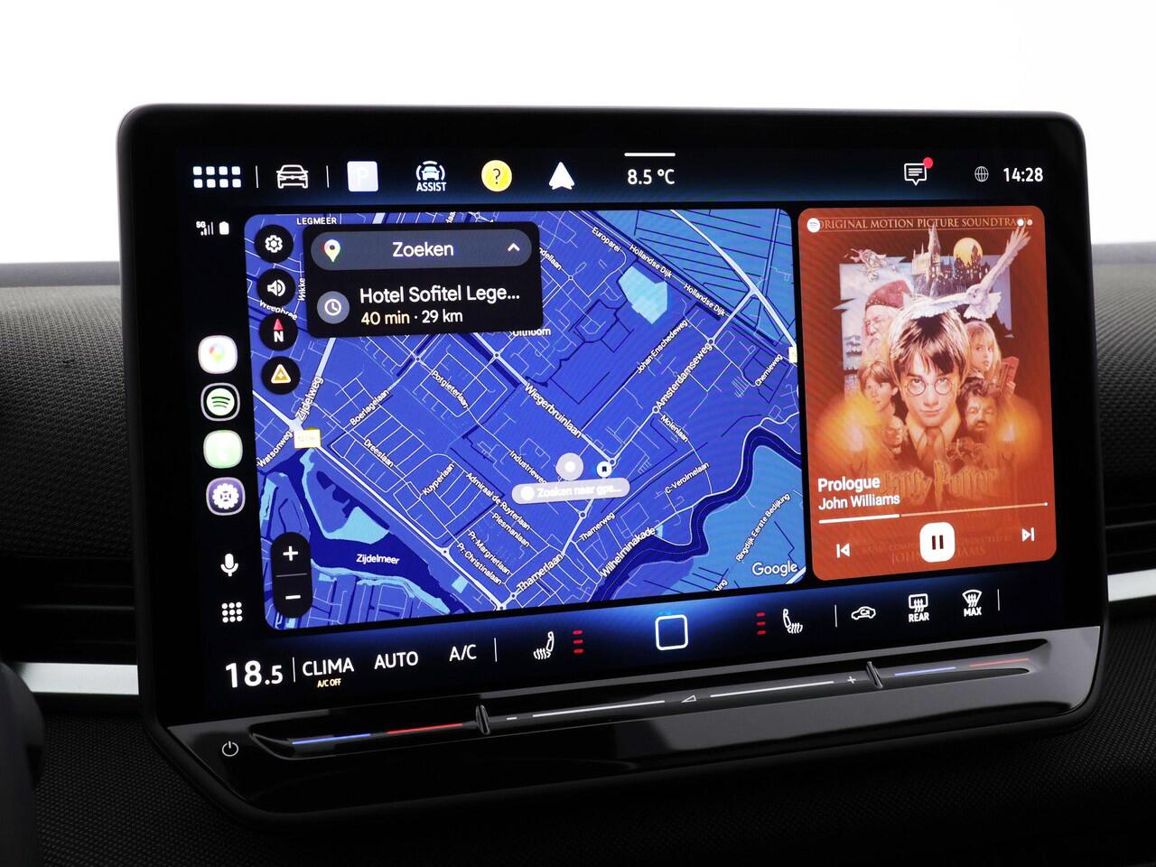 Volkswagen T-Roc Life First Edition 1.5 eTSI 116 PK 7 versn. DSG · Comfort Pakket · Achteruitrijcamera · Draadloze telefoonlader ·