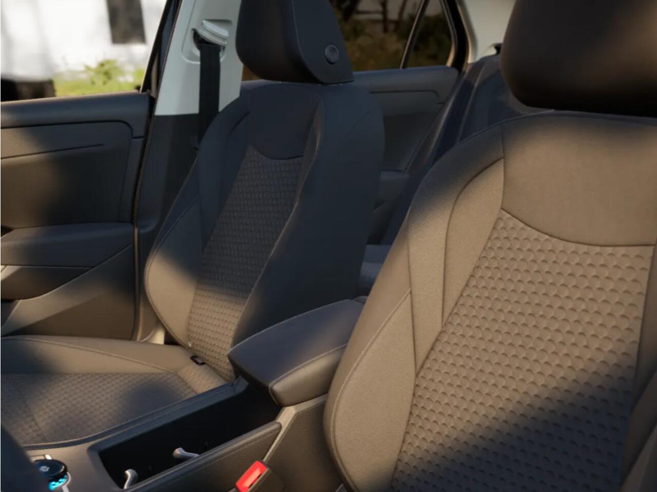 Volkswagen T-Roc Life First Edition 1.5 eTSI 116 PK 7 versn. DSG · Comfort pakket · Voorraad OUTLET · Prijs is inclusief inruilpremie ·